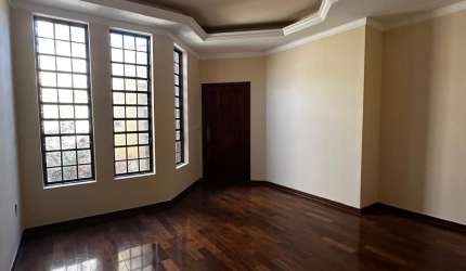 Excelente casa à venda na rua do  Hospital São Joaquim