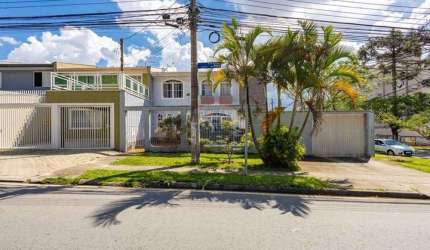 Casa com terreno e edícula no Jardim das Américas