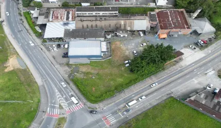 Terreno para venda com 1600 metros quadrados em Joinville - SC