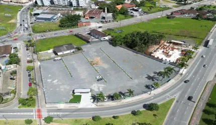 Imóvel para venda tem 8000 metros quadrados em Zona Industrial Norte - Joinville - SC