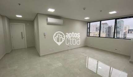 Sala comercial para alugar na Avenida República Argentina, 1505, Água Verde, Curitiba por R$ 3.000