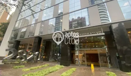 Sala comercial para alugar na Avenida Iguaçu, 2820, Água Verde, Curitiba por R$ 3.250
