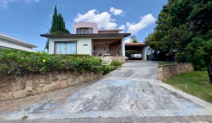 Casa no condomínio Fazenda Imperial com amplo potencial para retrofit