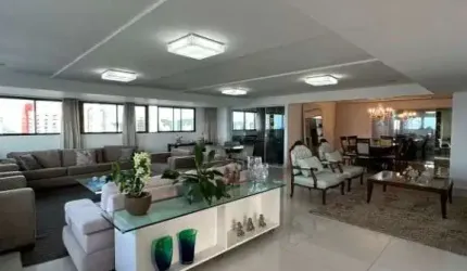Apartamento com 4 suítes em Petrópolis