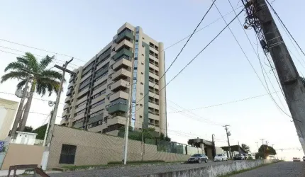 Apartamento com 4 suítes e 4 vagas em Candelária