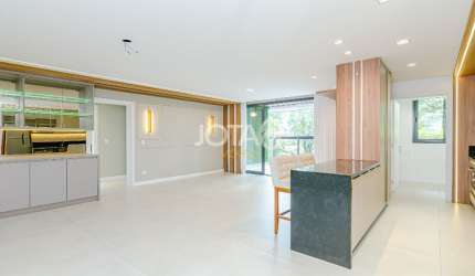 APARTAMENTO NOVO E MOBILIADO COM 3 SUÍTES NAS MERCÊS!