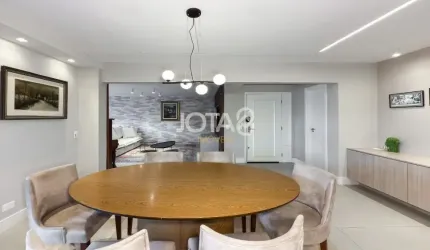 CONFORTO, SILÊNCIO E MUITO SOL: 156 M² NAS MERCÊS