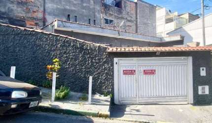 Casa 2 quartos 4 vagas Jardim Maria Estela | Av. Padre Arlindo | Quintal e churrasqueira | Agende a sua visita
