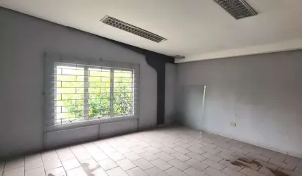 Barracão para alugar, 600.00 m2 por R$9000.00  - Boqueirao - Curitiba/PR
