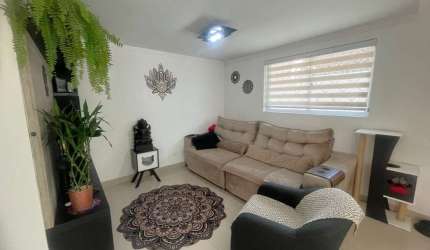 Sobrado com 3 quartos  à venda, 178.00 m2 por R$650000.00  - Boqueirao - Curitiba/PR