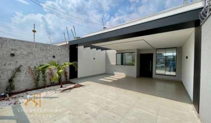 Vende-se Linda Casa Térrea no Jardim Alvorada em Maringá