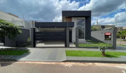 Vende Se Linda Casa de Esquina no Jardim Tóquio em Maringá