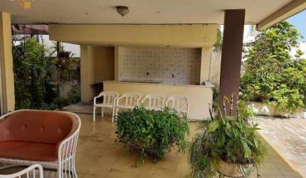 Casa com perfil comercial com 612 m² de terreno