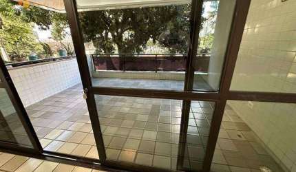 4 quartos, 2 suítes, 2 vagas livres, 205m2