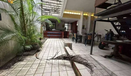 Casa na rua do Colégio Fazer Crescer (CFC)