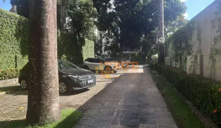 Contato   0.8.1.9.9.1.7.8.0.2.2.7    Apartamento com 3 dormitórios à venda, 107 m² por R$ 65.000 - Casa Forte - Recife/PE