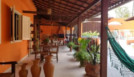 Casa para Venda em Niterói, Engenho do Mato, 3 dormitórios, 2 suítes, 4 banheiros, 2 vagas