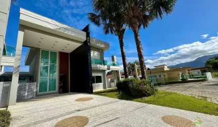 IMÓVEL DE ALTO PADRÃO A VENDA NO MORADA DA PRAIA - BERTIOGA/SP: Casa de Luxo com 5 Quartos, 4 Suítes e 6 Vagas de Garagem!