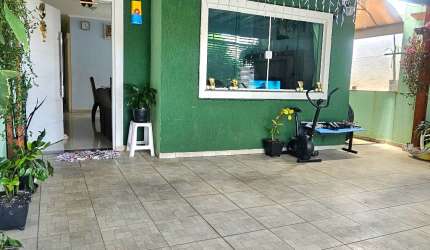 Casa Térrea com 4 dormitórios no Nova Atibaia- Atibaia- SP