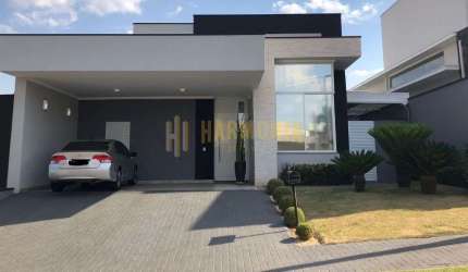 Otima casa a venda no Condominio Buona Vita.