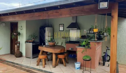 Otima casa a venda na Vila Harmonia