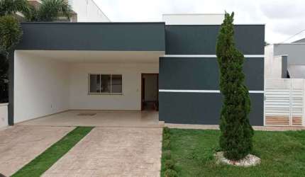 Casa em condomínio fechado com 3 quartos à venda no Jardim dos Flamboyants, Araraquara , 176 m2 por R$ 770.000