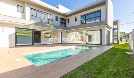 Condomínio Campos do Jordão - Casa de Luxo em Condomínio – 5 Suítes e piscina | Santa Felicidade