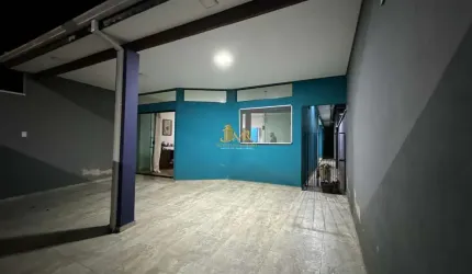 LINDA CASA NO BAIRRO VILA RICA - LORENA/SP