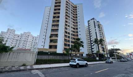 Apartamento Quatro Quartos para Venda na Pituba