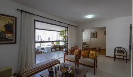 Apartamento Quatro Quartos para Venda no Jardim Apipema