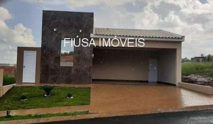 Casa em condomínio fechado com 3 quartos à venda na CRAVINHOS, Centro, Cravinhos por R$ 772.500