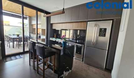 CASA EM CONDOMÍNIO, COM 3 SUÍTES, SENDO 1 MASTER, AR CONDICIONADO, PISCINA, 4 VAGAS, NO RESERVA ERMIDARESERVA ERMIDA, JUNDIAÍ