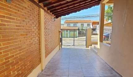 Imperdível! Casa à venda em Jundiaí-SP, Vila São Paulo, 3 quartos, 1 suíte, 1 sala, 2 banheiros, 2 vagas, 172m². Confira já!