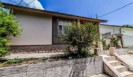 Excelete oportunidade - Casa em condominiocom piscina