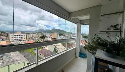 Apartamento com 3 quartos à venda na Prefeito Cantidio Virissimo, 321, Universitários, Biguaçu por R$ 590.000