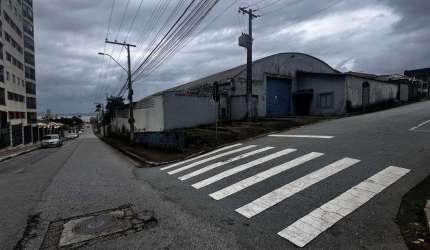 Barracão / Galpão / Depósito à venda na Coqueiros, 96, Bela Vista, São José por R$ 5.000.000
