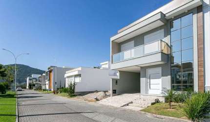 Casa em condomínio fechado com 3 quartos à venda na Sc 407, 2545, Deltaville, Biguaçu por R$ 1.200.000
