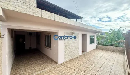 Casa com 4 quartos à venda na Rua Edelberto de Oliveira, 44, Barreiros, São José por R$ 625.000