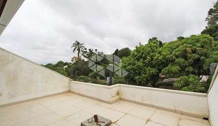 Casa em condomínio com 3 dormitórios, 133,50 m² e 2 vagas.