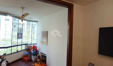 Apartamento 3 dormitórios, suíte, garagem no Menino Deus próximo a Orla, Hospital Menino Deus e Beira Rio