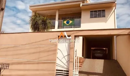 Sobrado à venda no bairro Industrial - Londrina/PR
