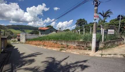 Lindo terreno com pequeno declive e linda vista a venda em loteamento fechado de Atibaia