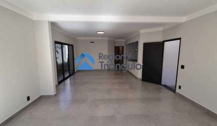 Casa à venda, 3 quartos, 2 suítes, 2 vagas, Santa Maria - Uberaba/MG