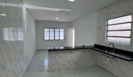 Casa Geminada 2 quartos 150m da Av. Pres. Costa e Silva - Praia Grande - SP