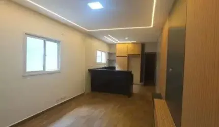 Casa a 200 metros do mar com planejado e em fino acabamento