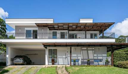 Casa excepcional de 408m2 - faça um tour 3D:  https://my.matterport.com/show/?m=y9fHvCv4pDC