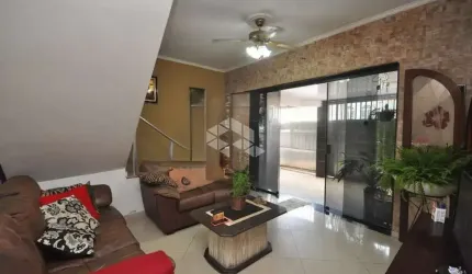 Sobrado no Tucuruvi com 3 dormitórios e 2 vagas de garagem