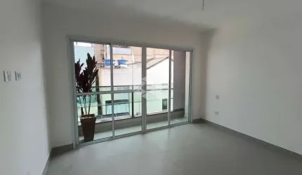 Sobrado na Parada Inglesa com 3 dormitórios e 3 vagas de garagem.