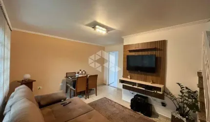 Casa de Condomínio com 3 dormtitórios e 2 vagas