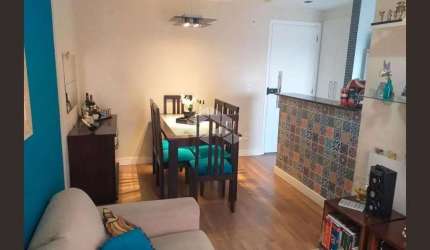 Apartamento com 3 dormitórios e 1 vaga de garagem na Vila Santa Clara